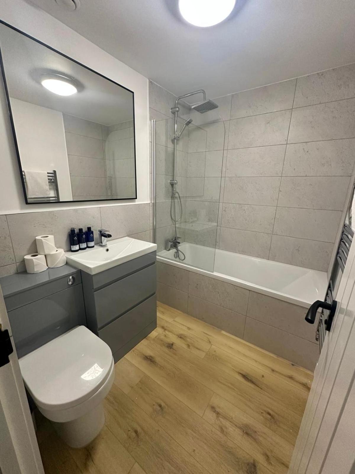 Holyrood Central Apartment Edinburgh Bagian luar foto